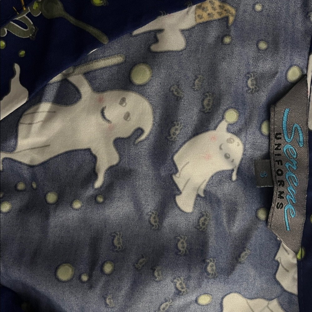 Women's Serene Uniform Scrub Top Blue Halloween-Fall Print - Picture 9 of 11
